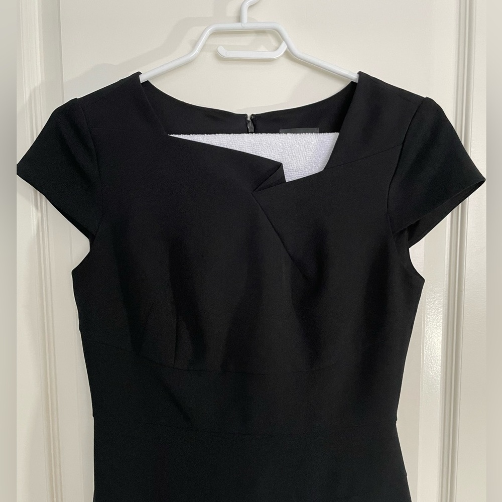 ADRIANNA PAPELL Black Asymmetrical Cap Sleeve Sheath Dress Size 2
